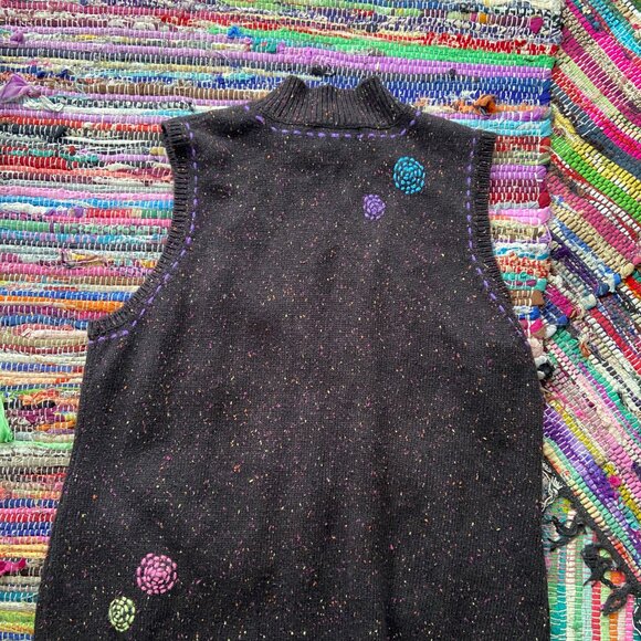 1X Wool Blend Coldwater Creek black zip-up sweater vest with colorful embroidery - Picture 4 of 7